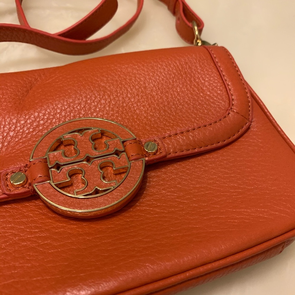 Tory Burch Amanda Leather Crossbody Bag